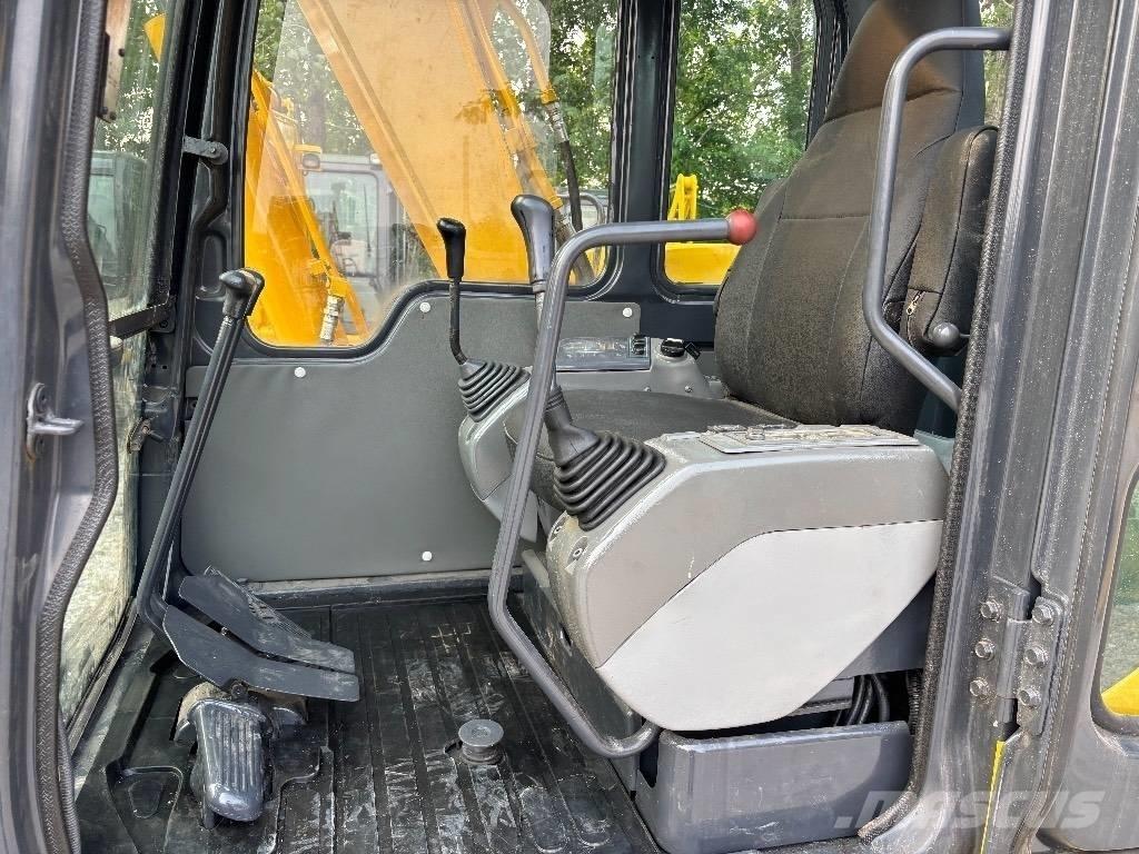 Komatsu PC 70 ミニ油圧ショベル 7t以下（ミニユンボ・ミニディガー）