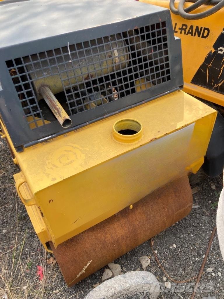 Bomag BW 75 AD タンデムローラ