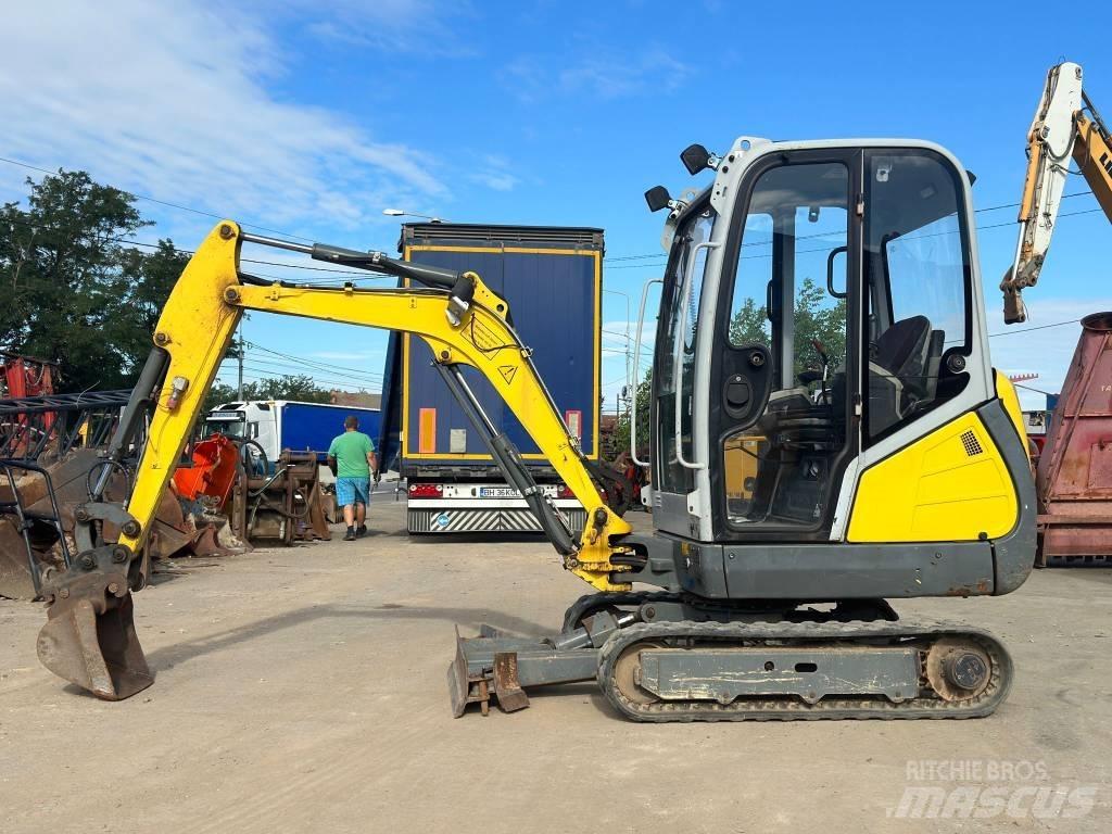 Wacker Neuson ET 18 ミニ油圧ショベル 7t以下（ミニユンボ・ミニディガー）