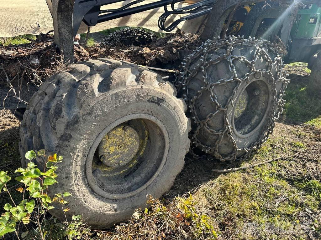 John Deere 1210 E フォワーダー