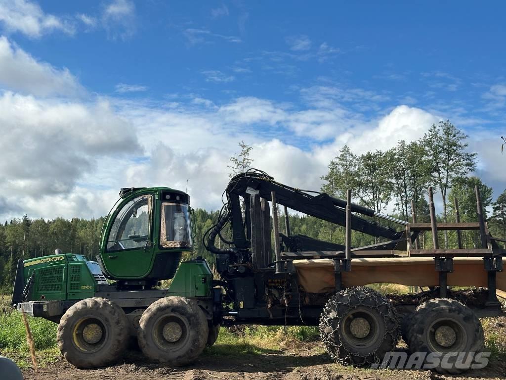 John Deere 1210 E フォワーダー