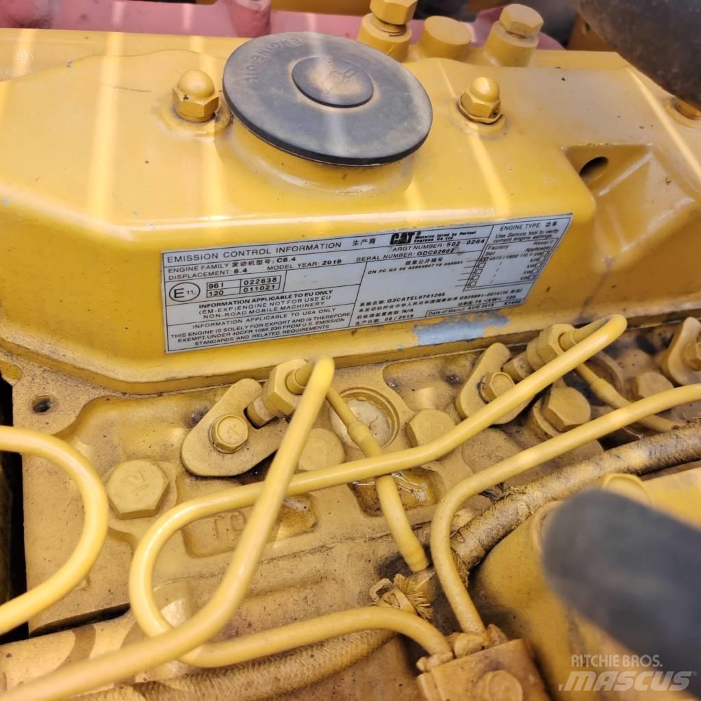 CAT 320CL 大型油圧ショベル12t以上（パワーショベル・ユンボ）