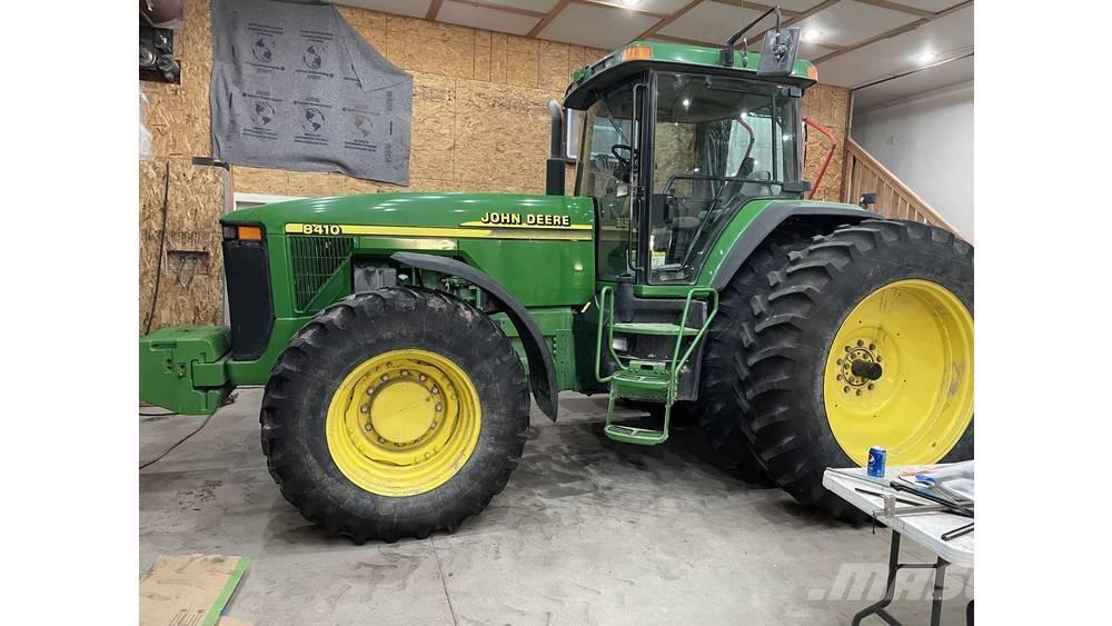 John Deere 8410 トラクター