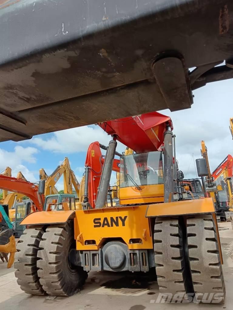 Sany SRSC 45 C30 リーチスタッカー