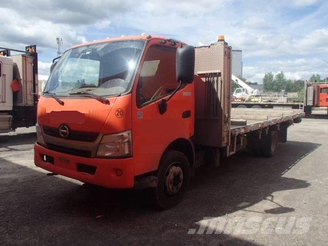 Hino 195 平ボディー