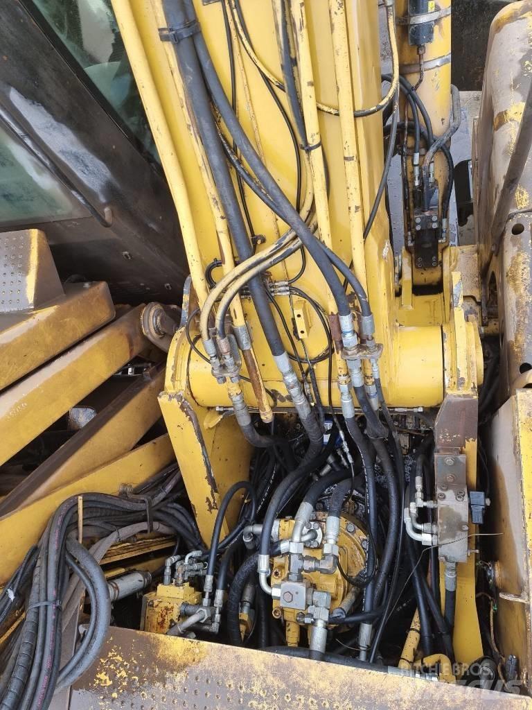 CAT M 325 D L MH 廃棄物／工業産廃処理機