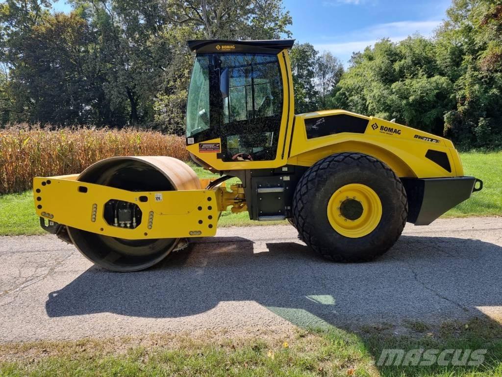 Bomag BW 213 D-5 PL 振動ローラ