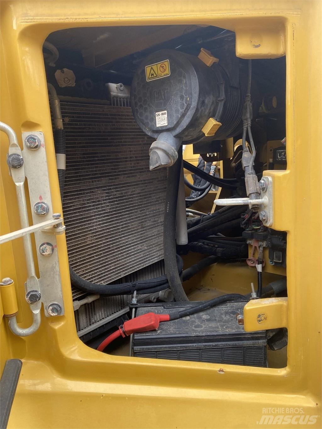 CAT 307.5 中型油圧ショベル 7ｔ-12ｔ（ユンボ・パワーショベル・バックホー）