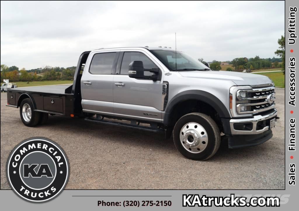 Ford F 550 SD Lariat 平ボディー