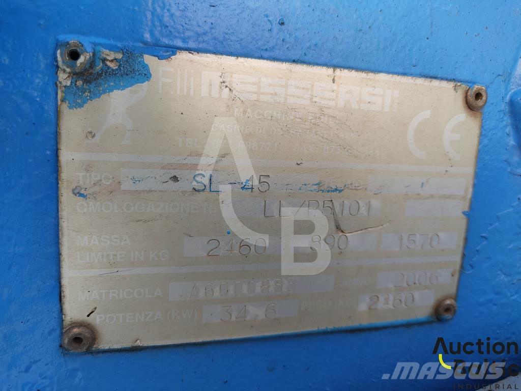 Messersi SL-45 スキッドステアローダー