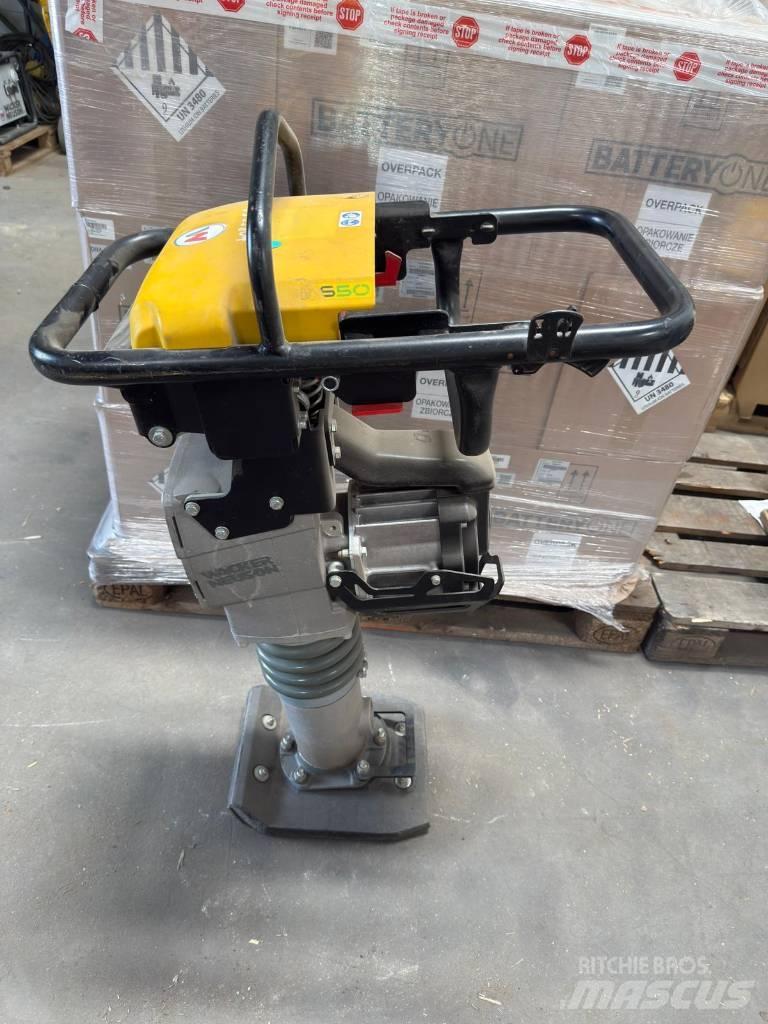 Wacker Neuson AS50e タンパ/転圧バイブレータ