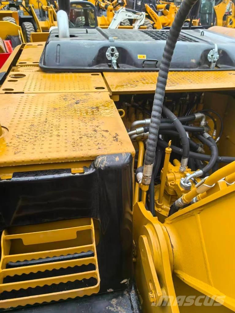 CAT 320D2 大型油圧ショベル12t以上（パワーショベル・ユンボ）