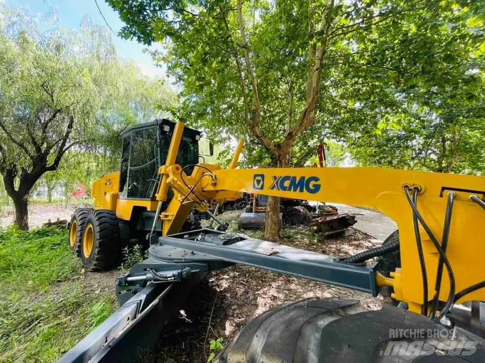XCMG GR1803 モーターグレーダー