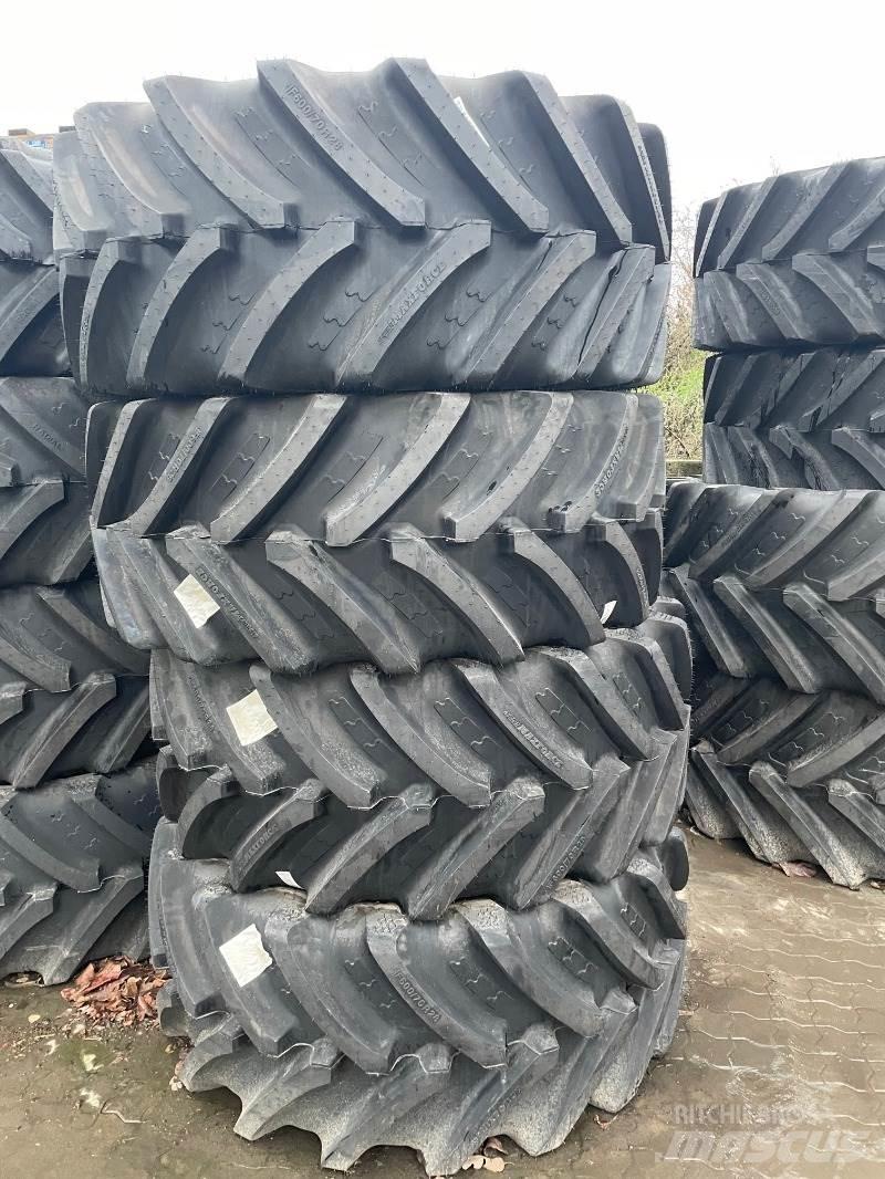 BKT IF 600/70R28 タイヤ、ホイル、リム