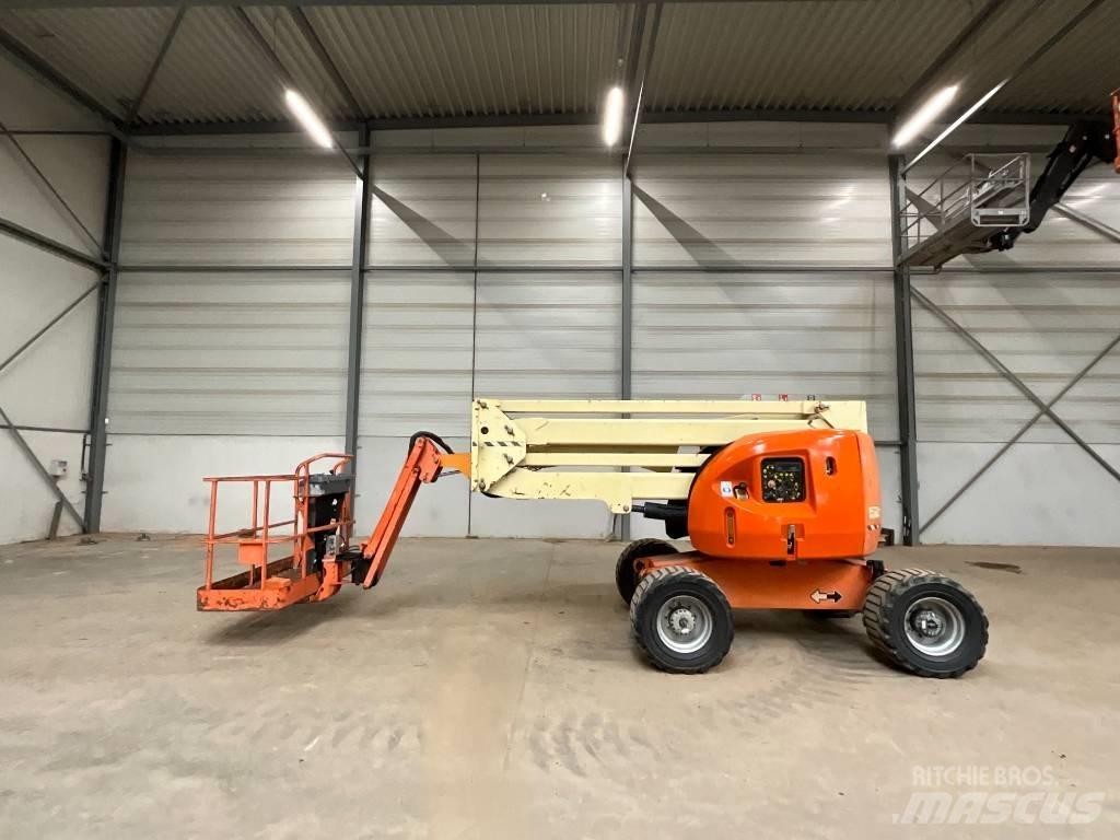 JLG 450 AJ ブームリフト　屈伸型