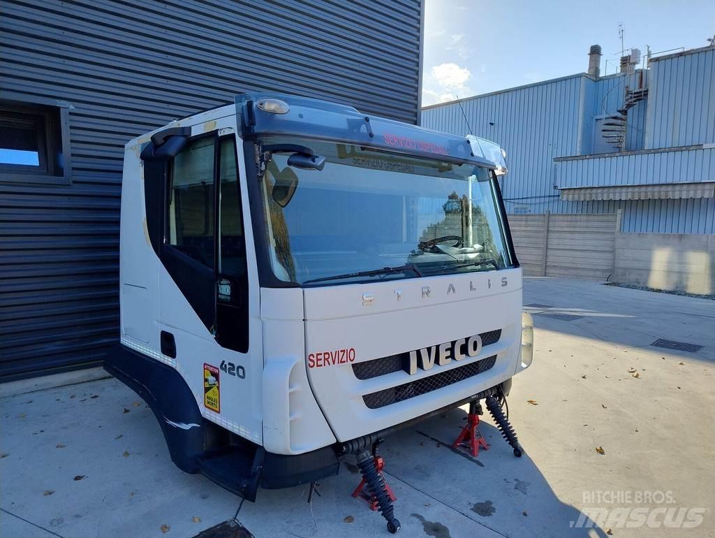 Iveco STRALIS AT キャビン及び内装