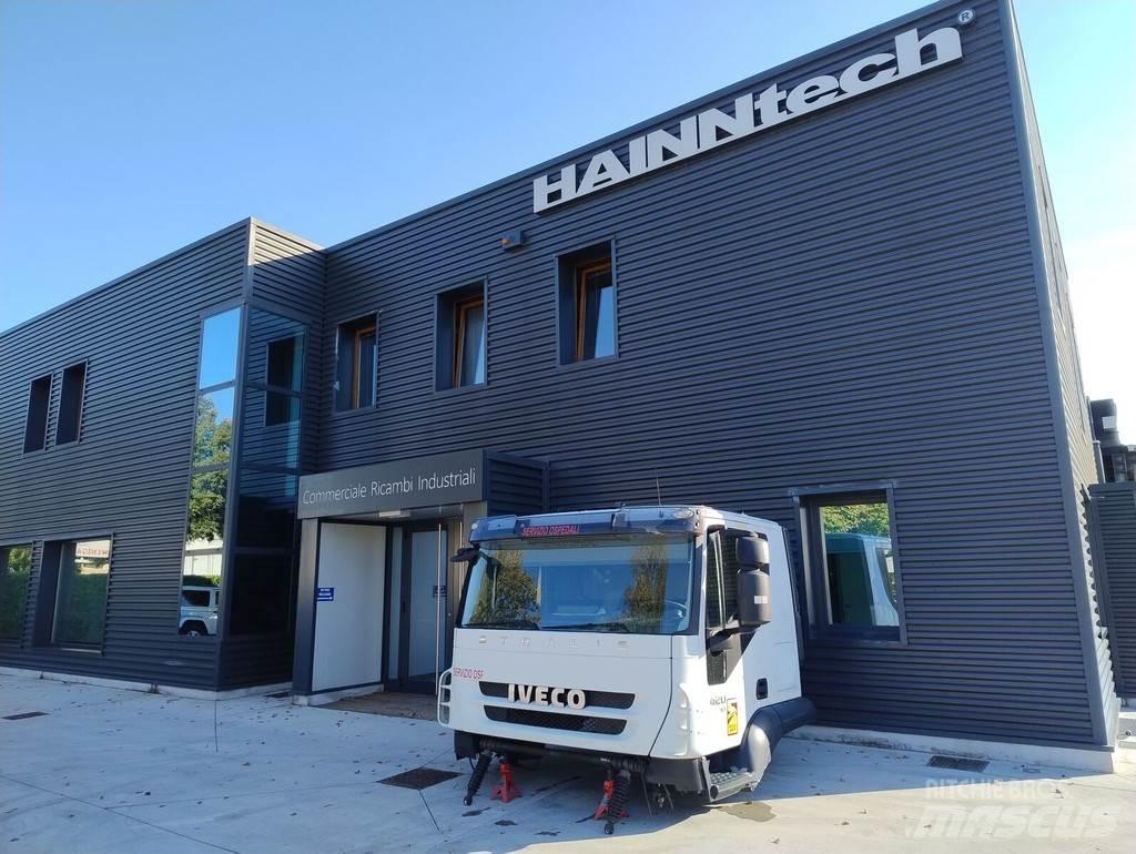 Iveco STRALIS AT キャビン及び内装