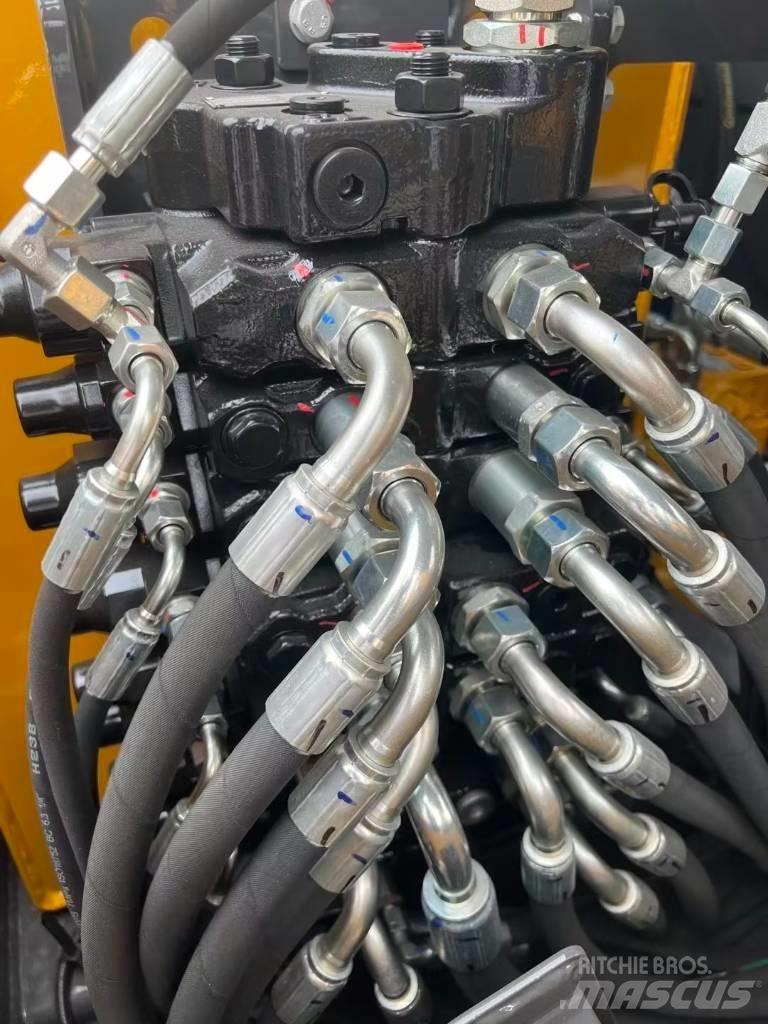 XCMG XE55GA ミニ油圧ショベル 7t以下（ミニユンボ・ミニディガー）