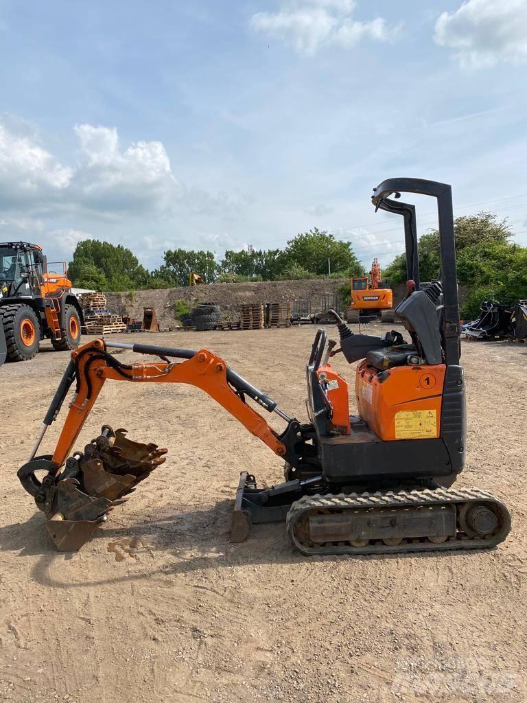 Doosan DX 10 Z ミニ油圧ショベル 7t以下（ミニユンボ・ミニディガー）