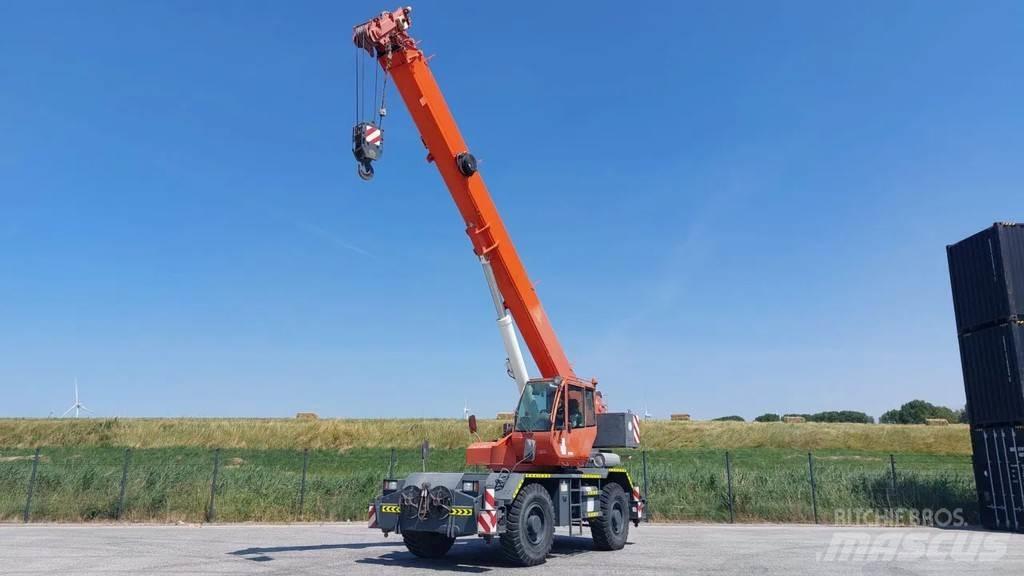 Terex RC30 ラフテレーンクレーン