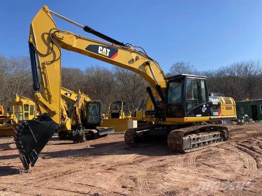 CAT 325 D 大型油圧ショベル12t以上（パワーショベル・ユンボ）