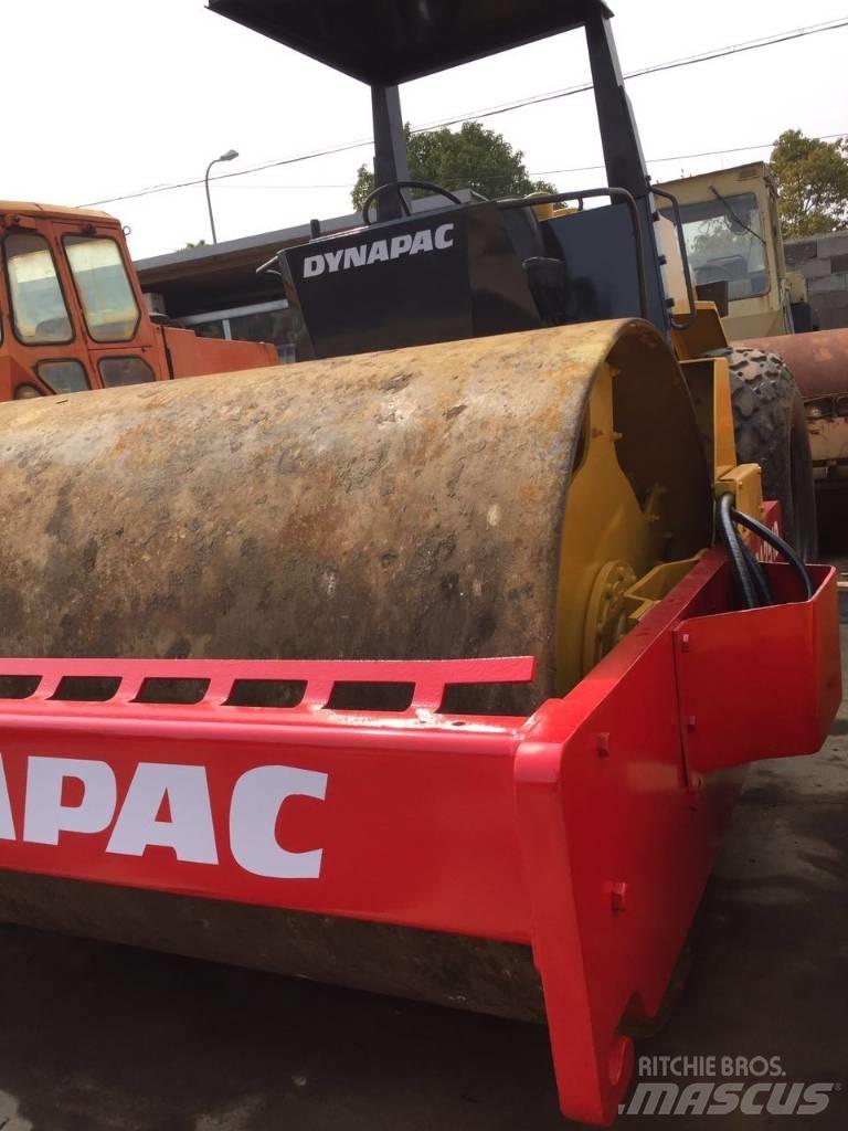 Dynapac CA 25 D 振動ローラ