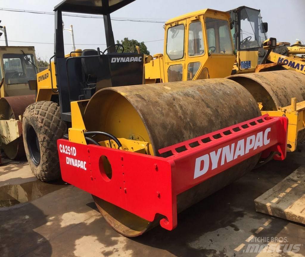 Dynapac CA 25 D 振動ローラ