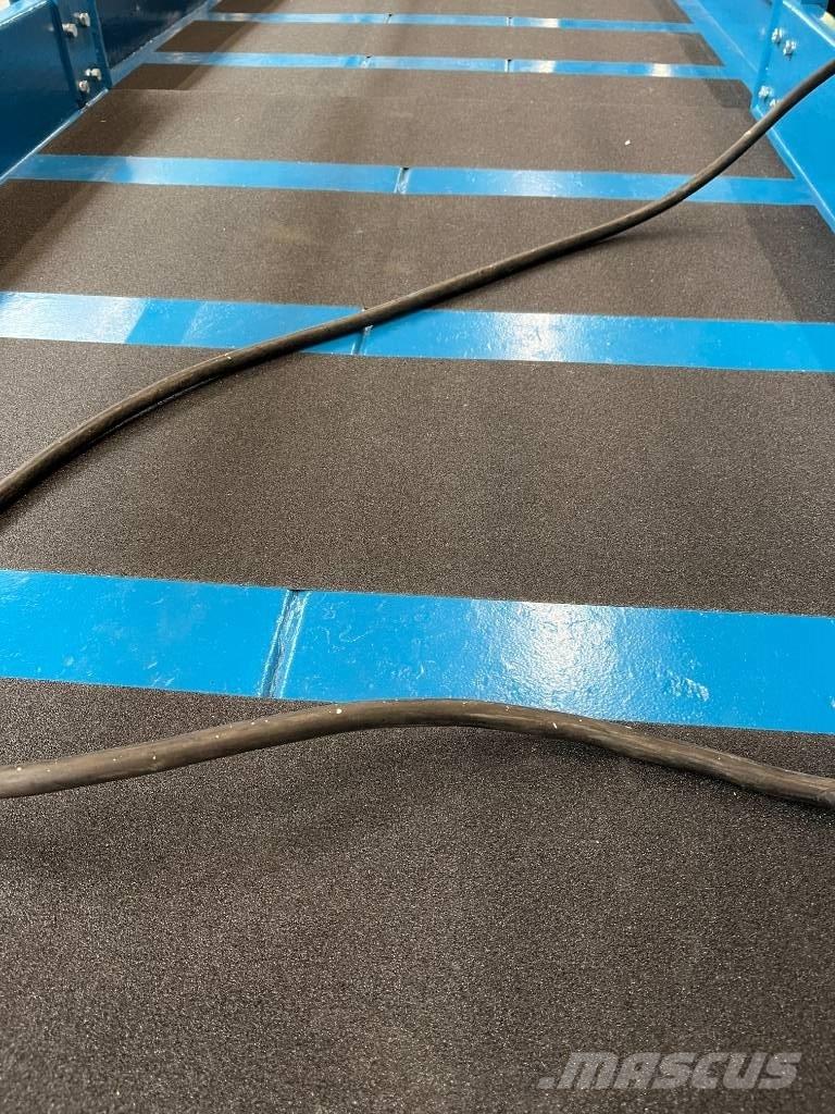  up richt X32N シザースリフト