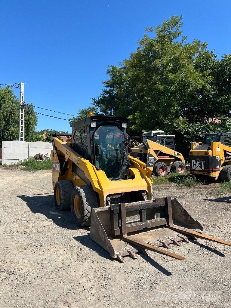 CAT 272 D XHP スキッドステアローダー