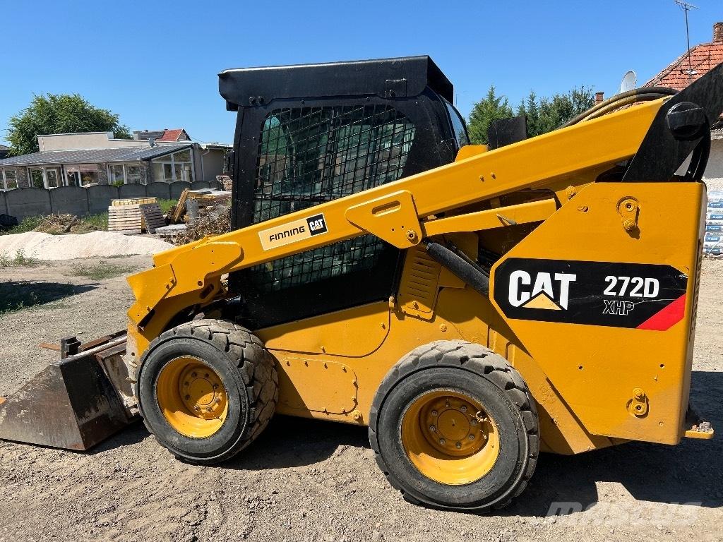CAT 272 D XHP スキッドステアローダー
