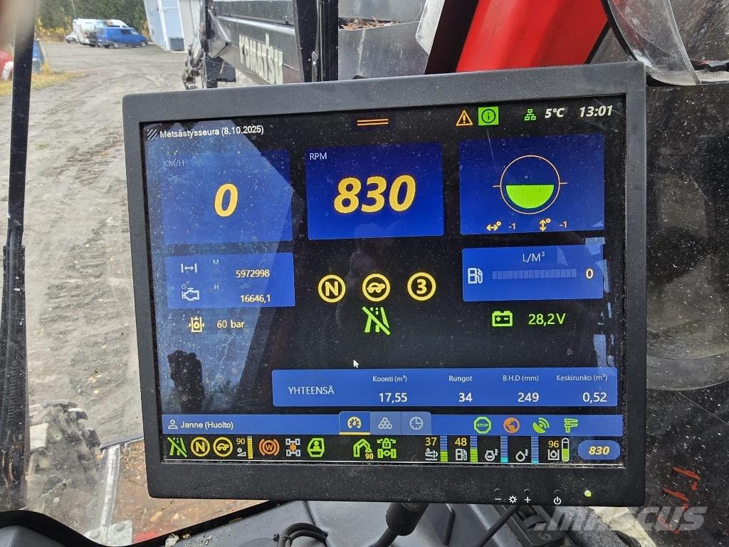 Komatsu 911.7 ハーベスター