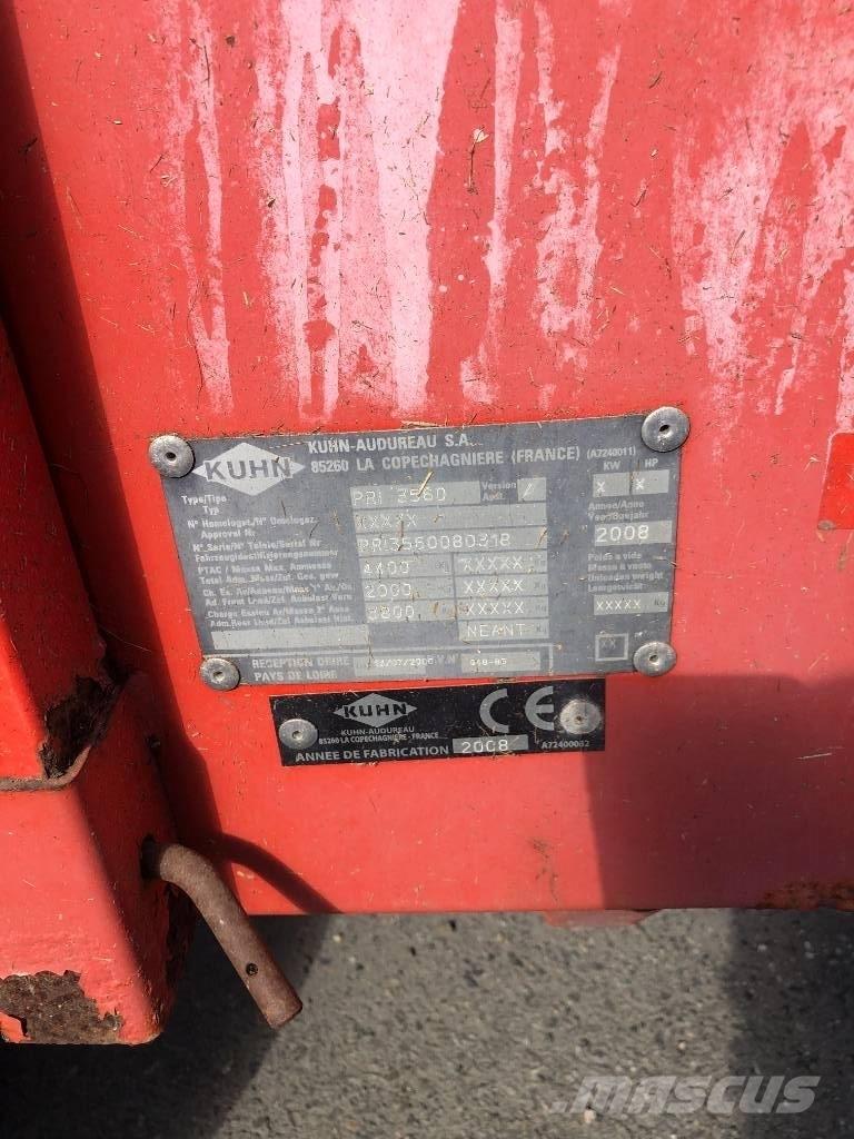 Kuhn 3560 ベールシュレッダー、カッター、アンローラー