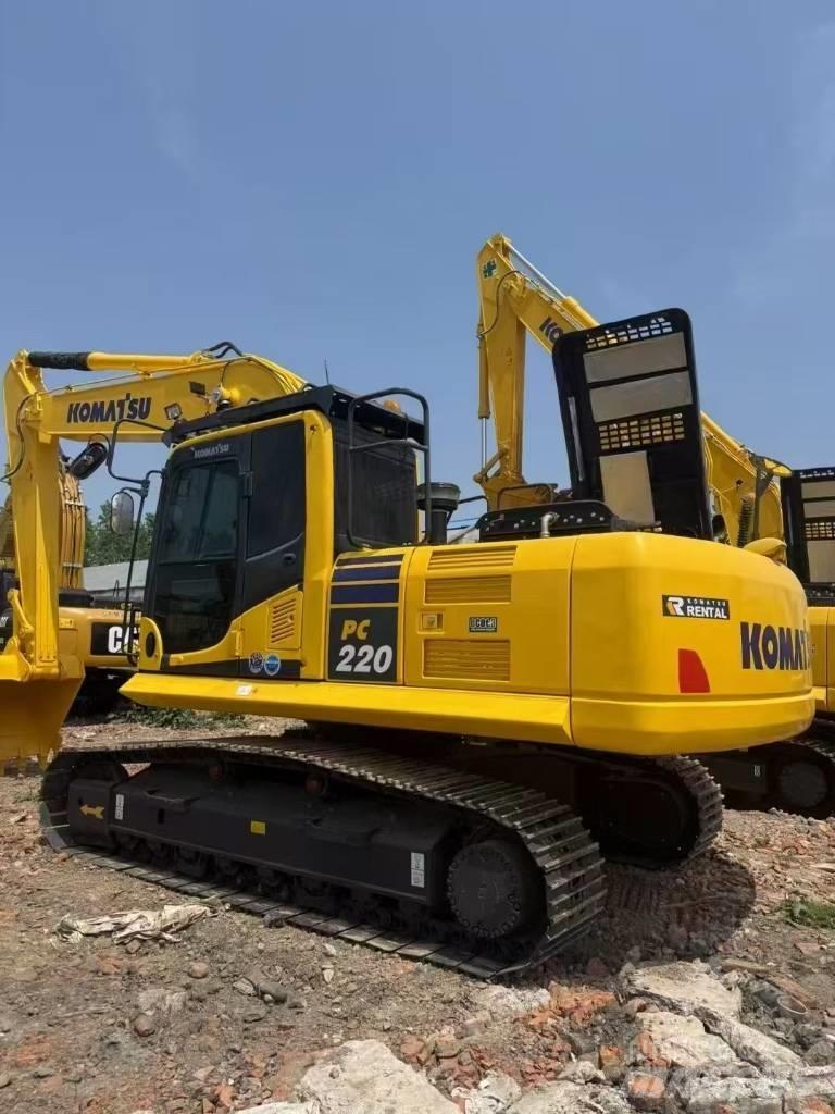 Komatsu 220LC-8 大型油圧ショベル12t以上（パワーショベル・ユンボ）