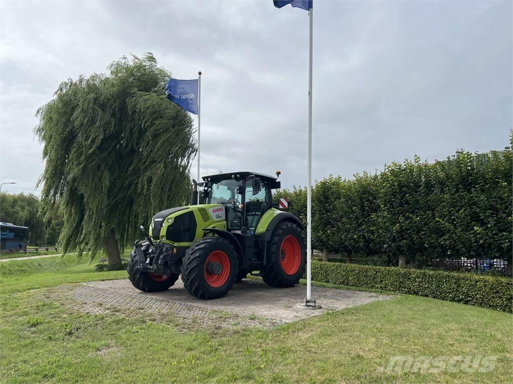 CLAAS Axion 830 トラクター