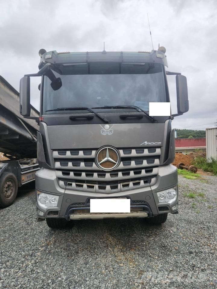 Mercedes-Benz 3951 サイト　ダンプ