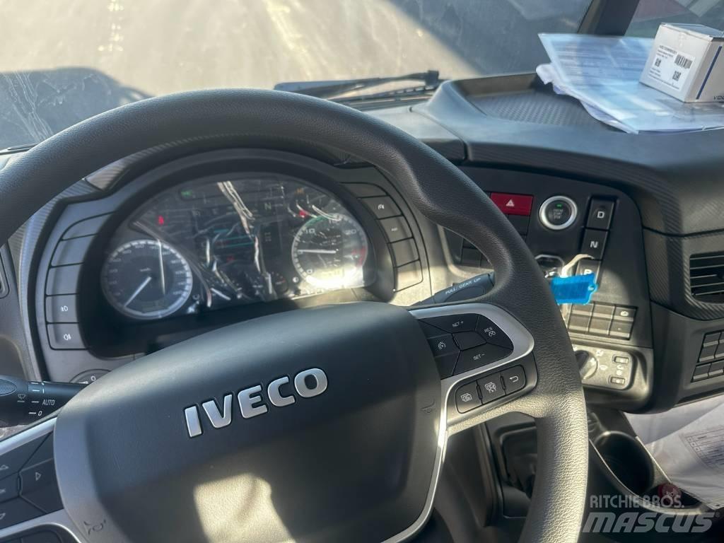 Iveco T-WAY 450 クレーントラック、ユニック車