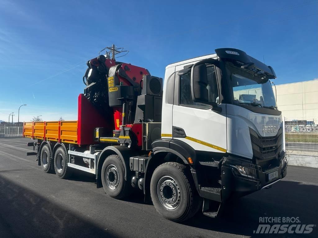 Iveco T-WAY 450 クレーントラック、ユニック車