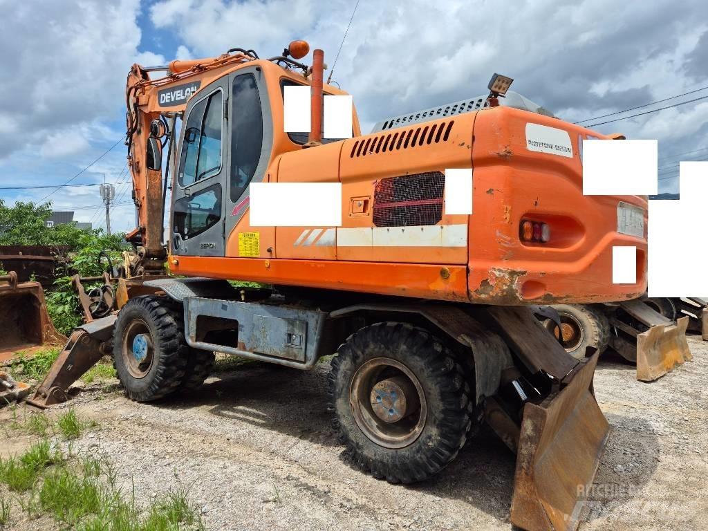 Doosan DX210WA ホイール式油圧ショベル（パワーショベル・ユンボ・バックホー）