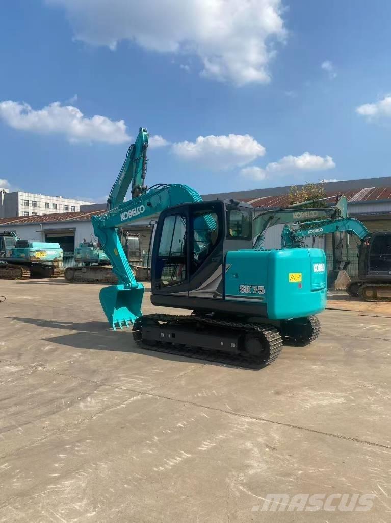 Kobelco SK75-11 大型油圧ショベル12t以上（パワーショベル・ユンボ）