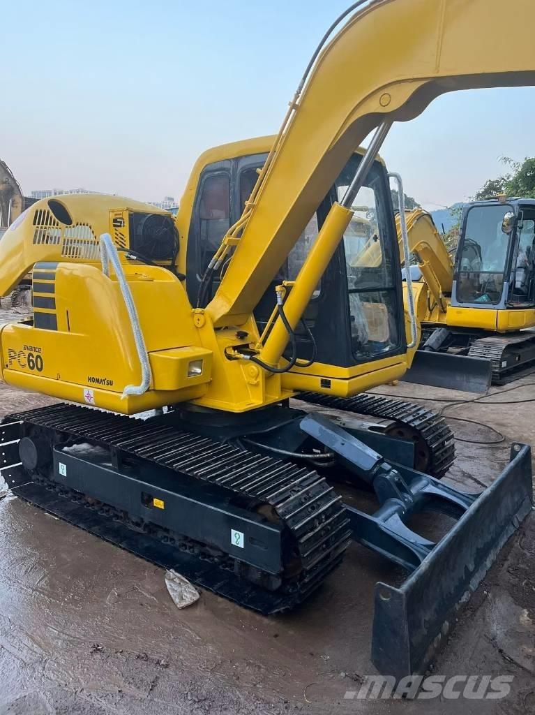 Komatsu PC 60-7 大型油圧ショベル12t以上（パワーショベル・ユンボ）