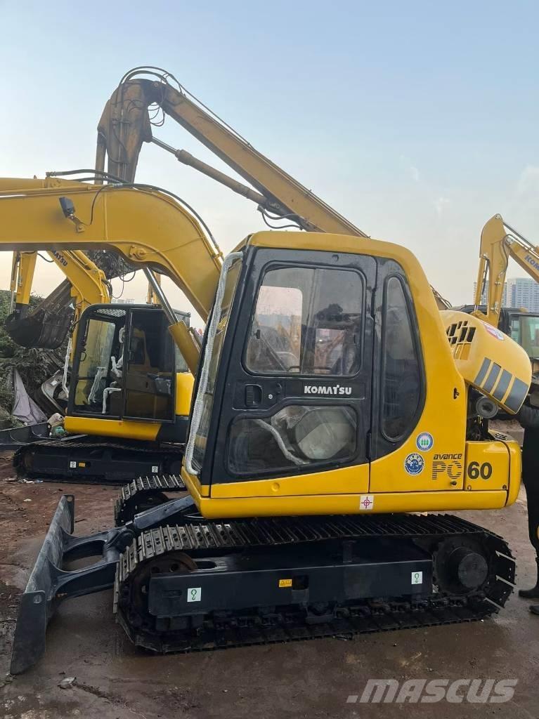 Komatsu PC 60-7 大型油圧ショベル12t以上（パワーショベル・ユンボ）