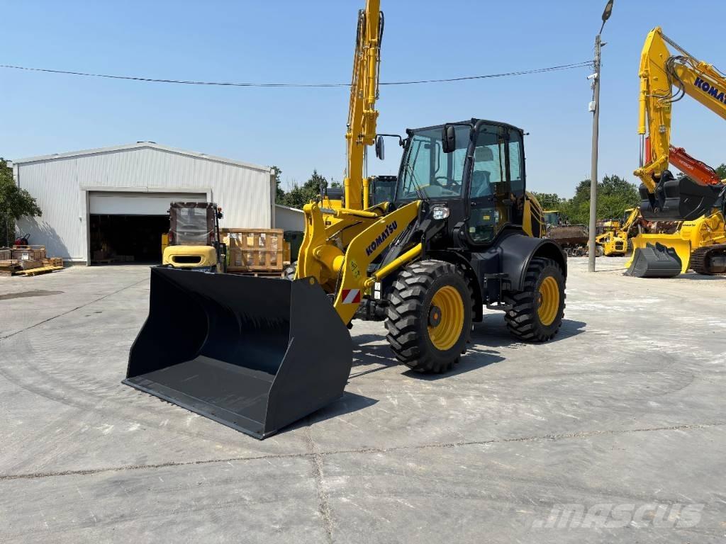 Komatsu WA 100 M-8 ミニローダー