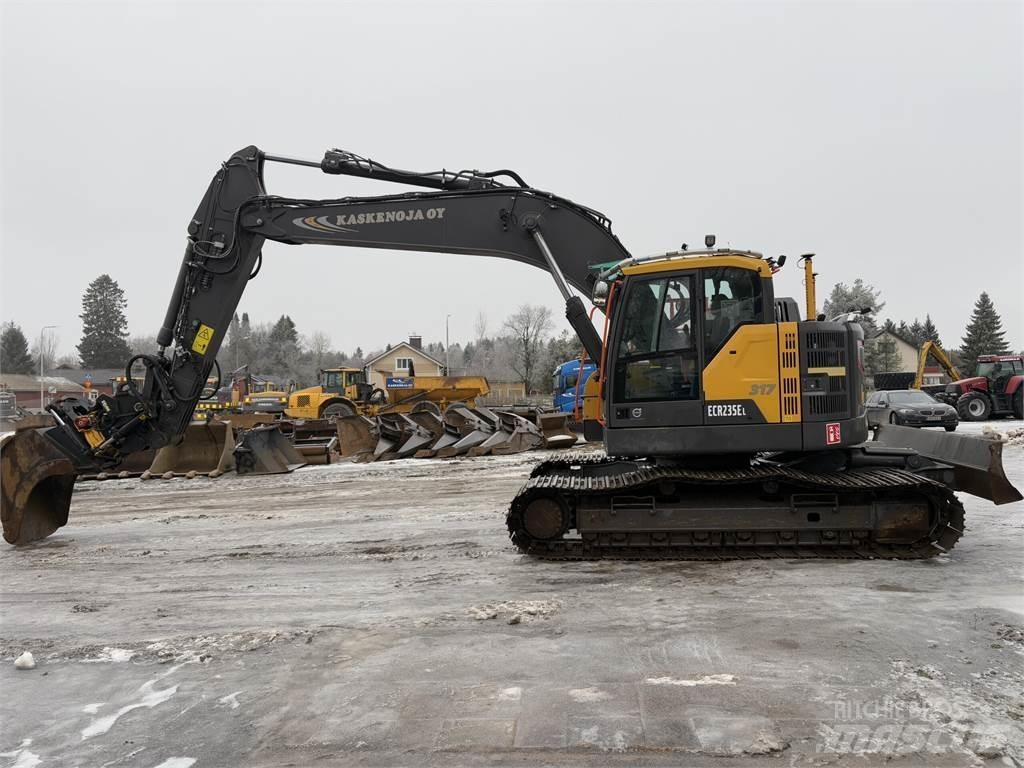 Volvo ECR 235 EL 大型油圧ショベル12t以上（パワーショベル・ユンボ）