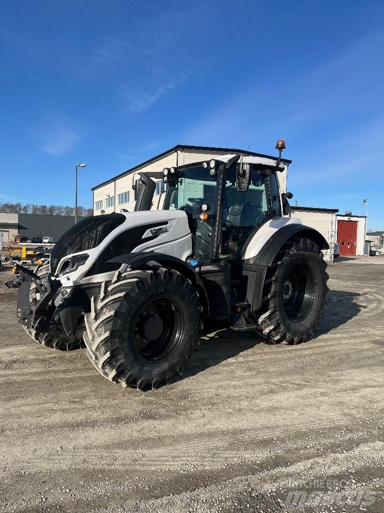 Valtra T 175 Direct トラクター