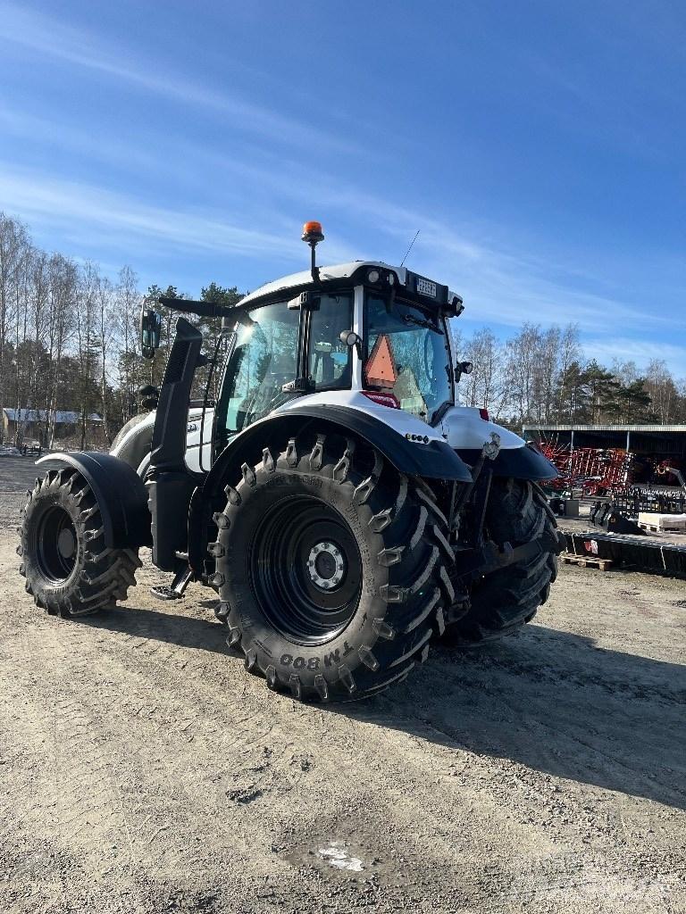Valtra T 175 Direct トラクター