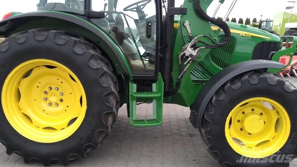John Deere 5820 トラクター