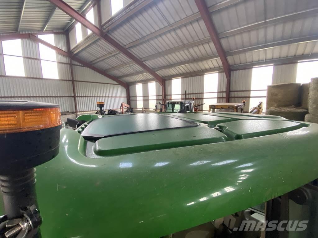 John Deere 6110M トラクター