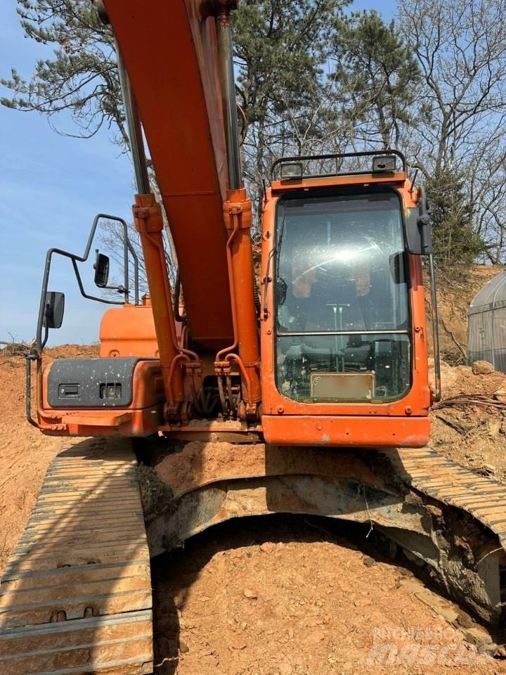 Doosan DX 220 LCA 大型油圧ショベル12t以上（パワーショベル・ユンボ）