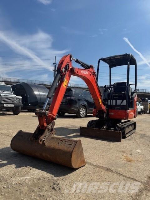 Kubota KX 015-4 ミニ油圧ショベル 7t以下（ミニユンボ・ミニディガー）