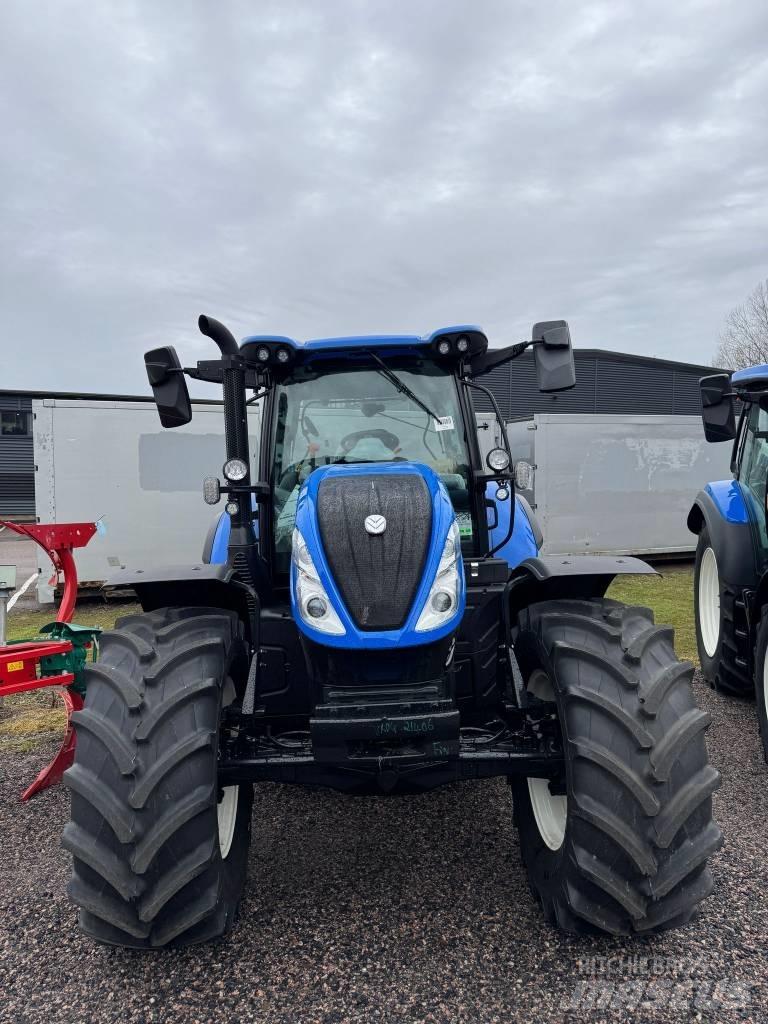 New Holland T6.180 トラクター
